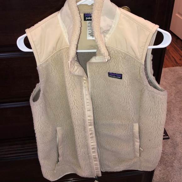 Patagonia Jackets & Blazers - Need to have Patagonia vest